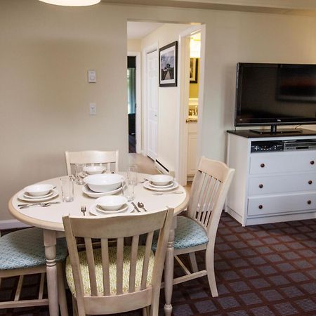 Cape Winds Resort Хаянис Стая снимка