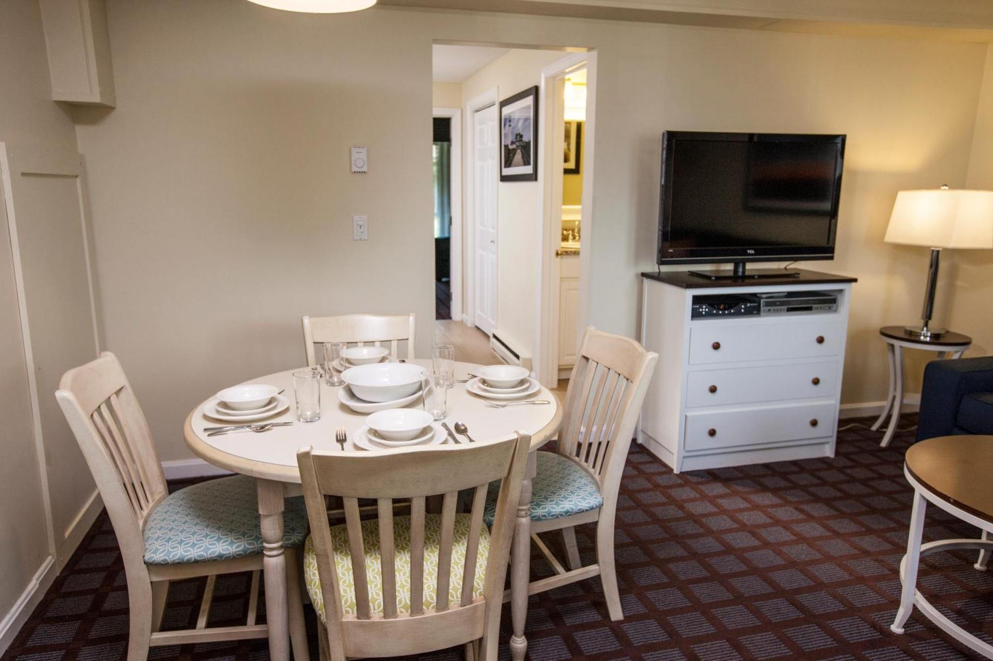 Cape Winds Resort Хаянис Стая снимка
