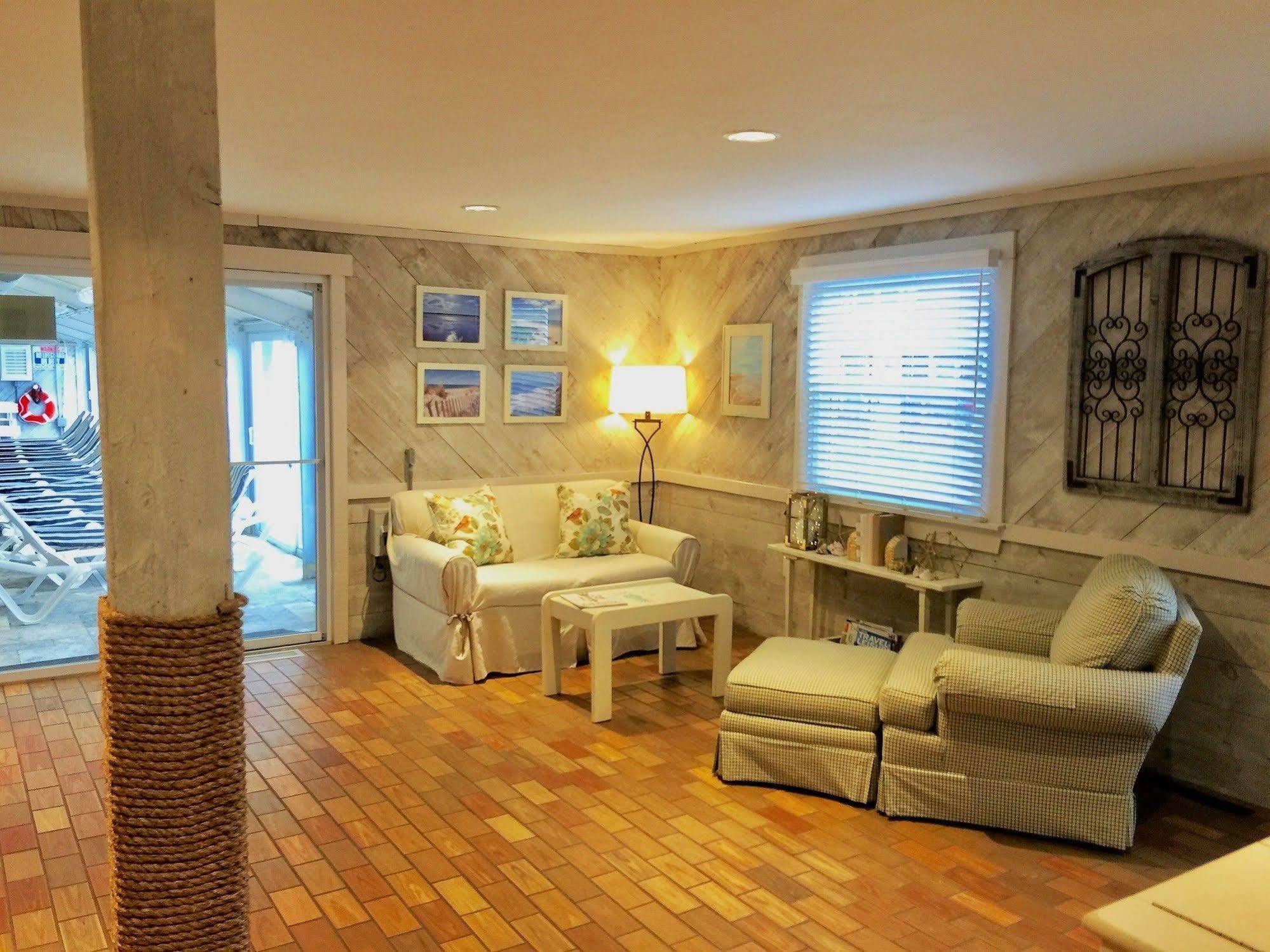 Cape Winds Resort Хаянис Екстериор снимка
