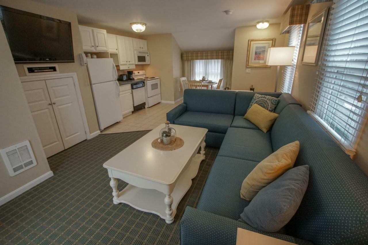 Cape Winds Resort Хаянис Екстериор снимка