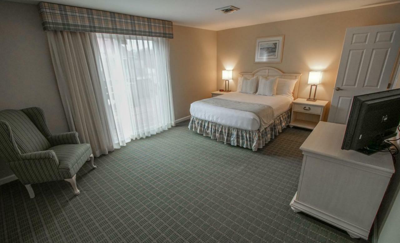 Cape Winds Resort Хаянис Екстериор снимка